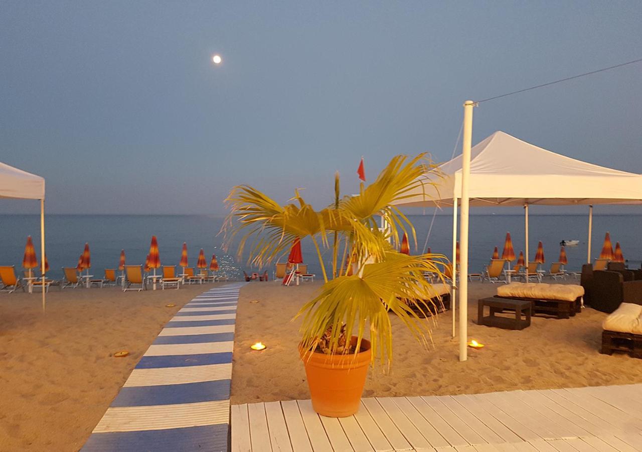 Hotel Federica Riace Marina Kültér fotó