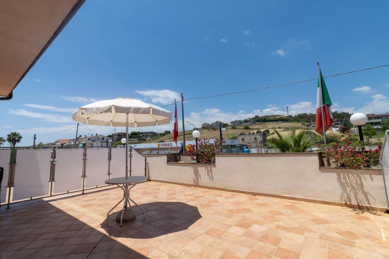 Hotel Federica Riace Marina Kültér fotó